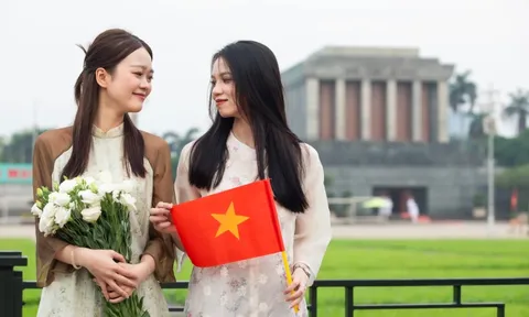 Lăng Chủ tịch Hồ Chí Minh mở cửa trở lại từ 2/8